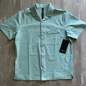 Lululemon Airing Easy Camp Collar Shirt
Ventlight Mesh - Arctic Green